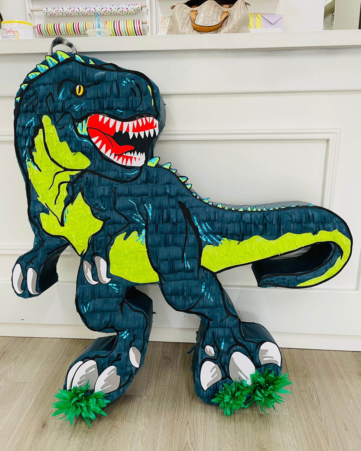 Piñata Dinosaur ROAR