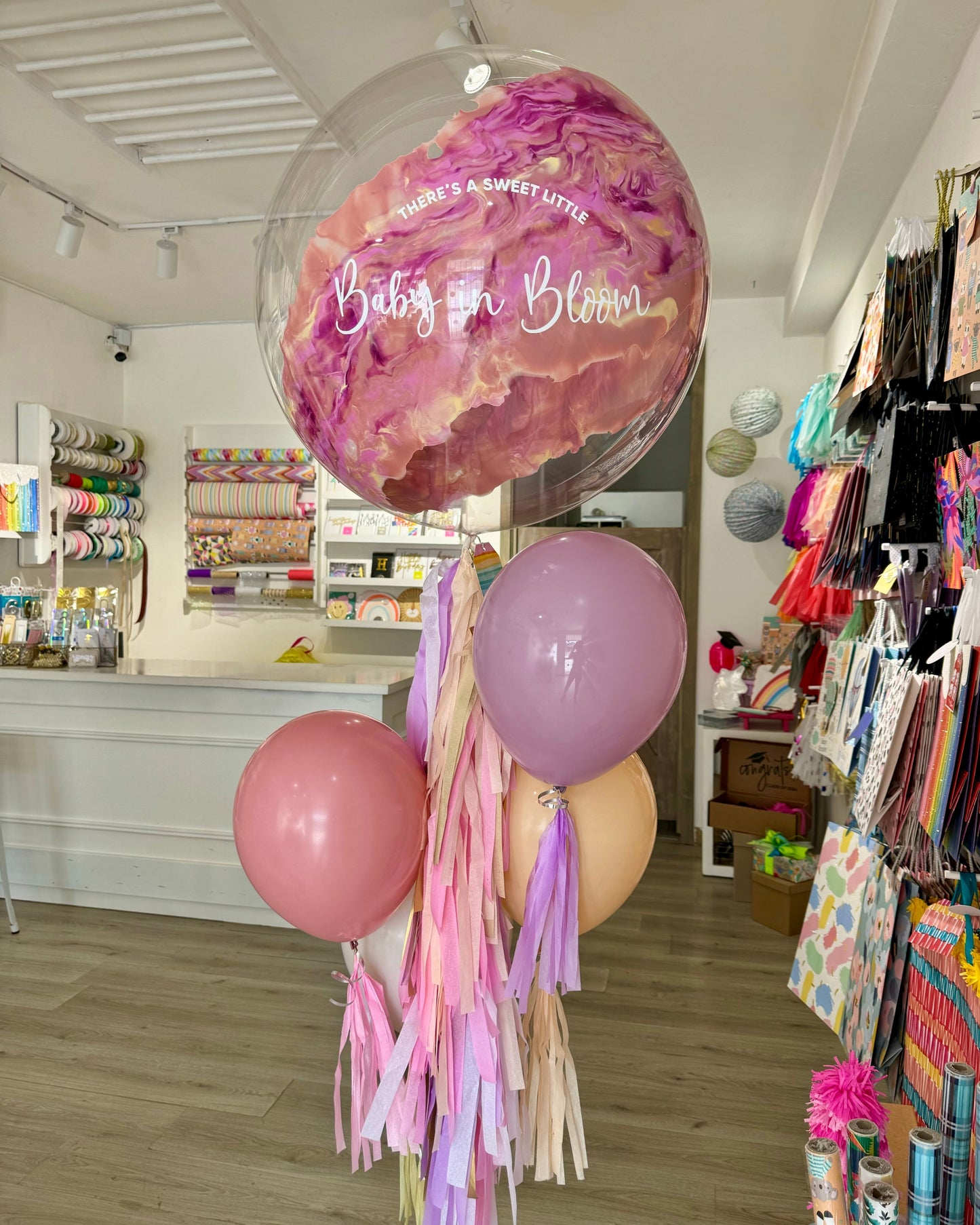 Globo Burjuja y 4 Latex 12"