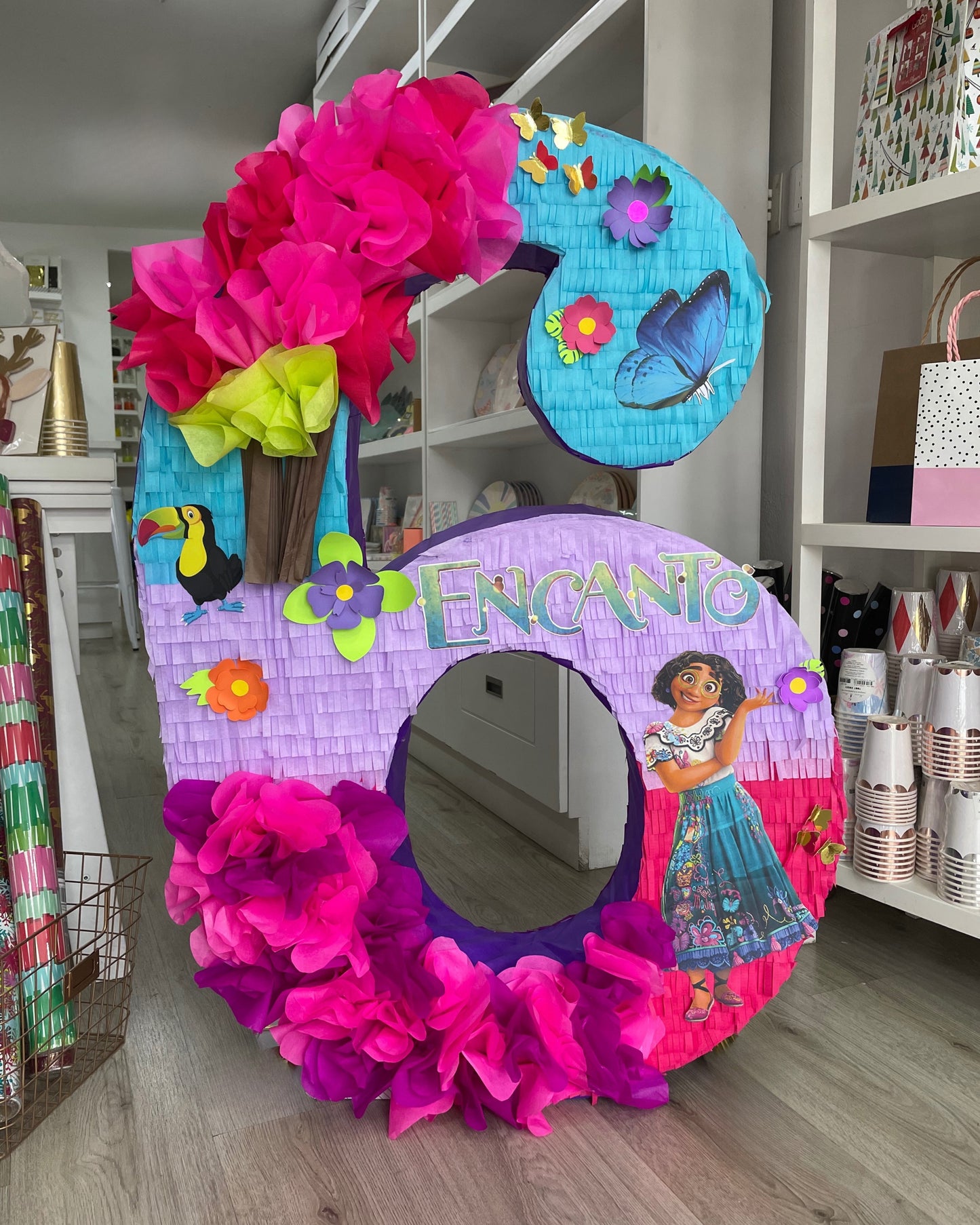 Piñata de Número de Encanto